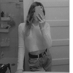 Meet your Posher, Dania